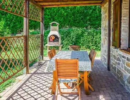 Palazzata Sleeps 8 With Pool And Wifi